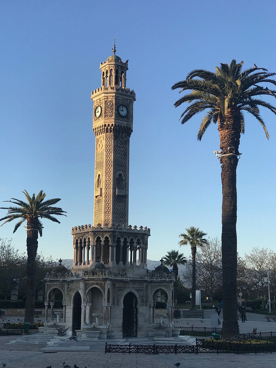 Saat Kulesi